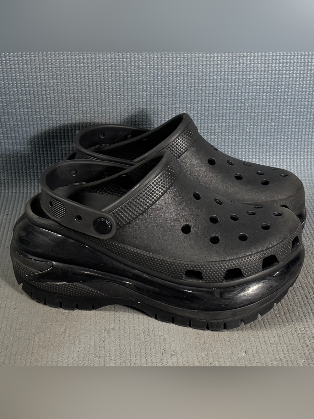 Crocs Classic Mega Crush Clog Thick Soled Sandals Women’s Size 7 - Picture 2 of 9